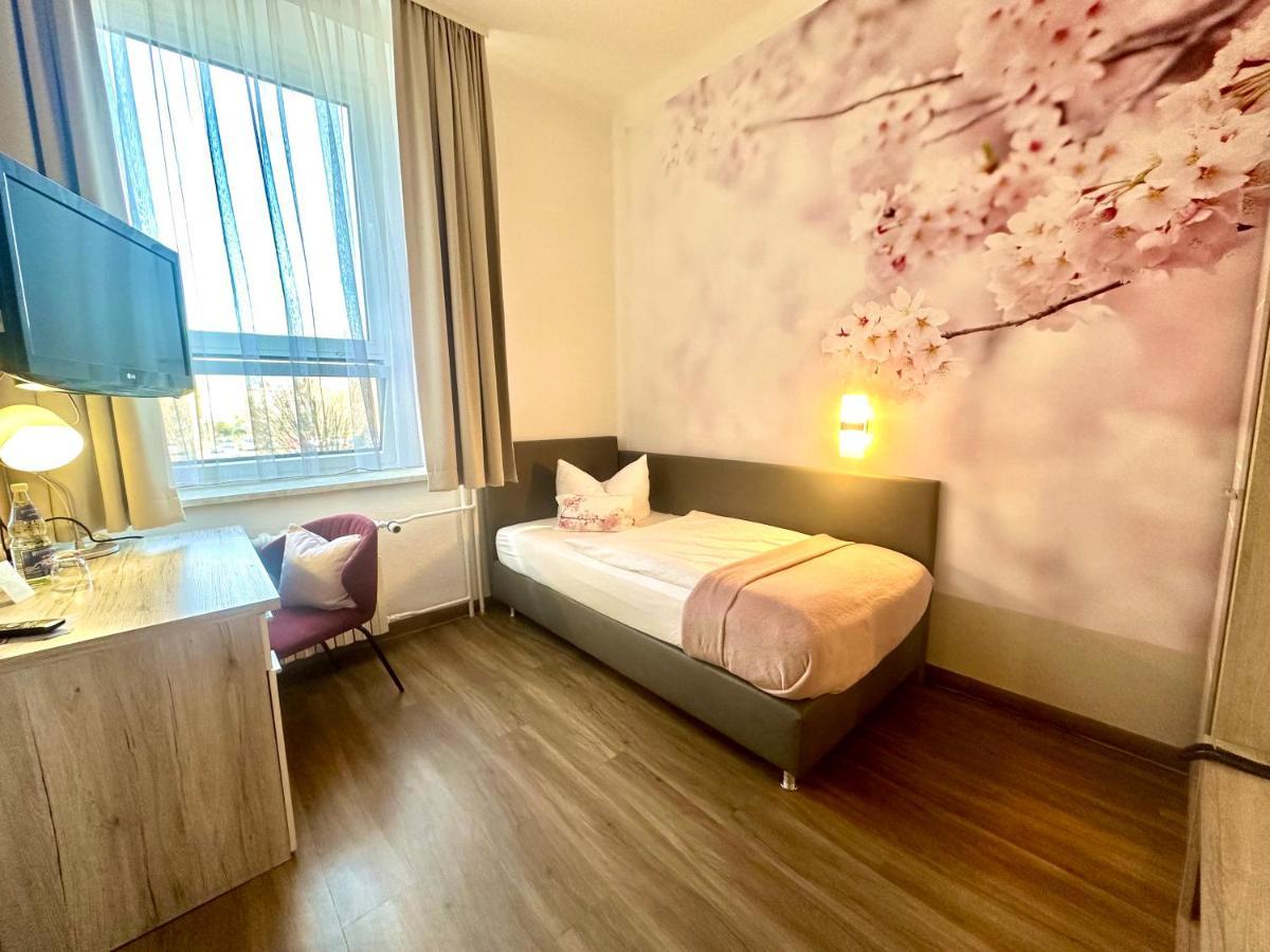 Hotel "Central" Inh Carolin Krause Bitterfeld-Wolfen Екстериор снимка